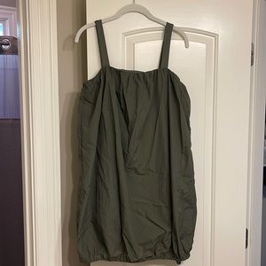 Daily Drills Bubble Dress - Lodge size Medium